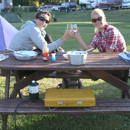 Blenheim Bridges Holiday Park 外观 照片