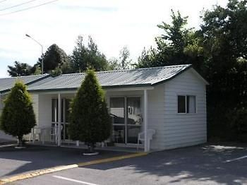 Blenheim Bridges Holiday Park 外观 照片