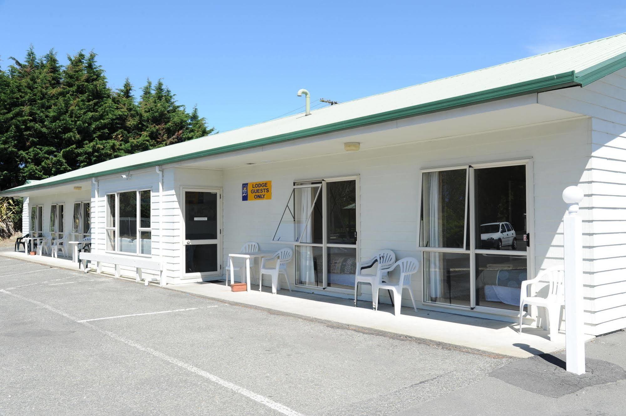 Blenheim Bridges Holiday Park 外观 照片
