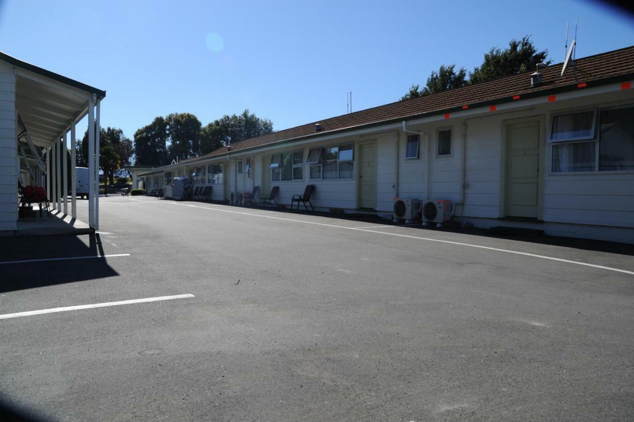 Blenheim Bridges Holiday Park 外观 照片